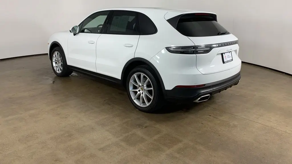 2022 Porsche Cayenne Base
