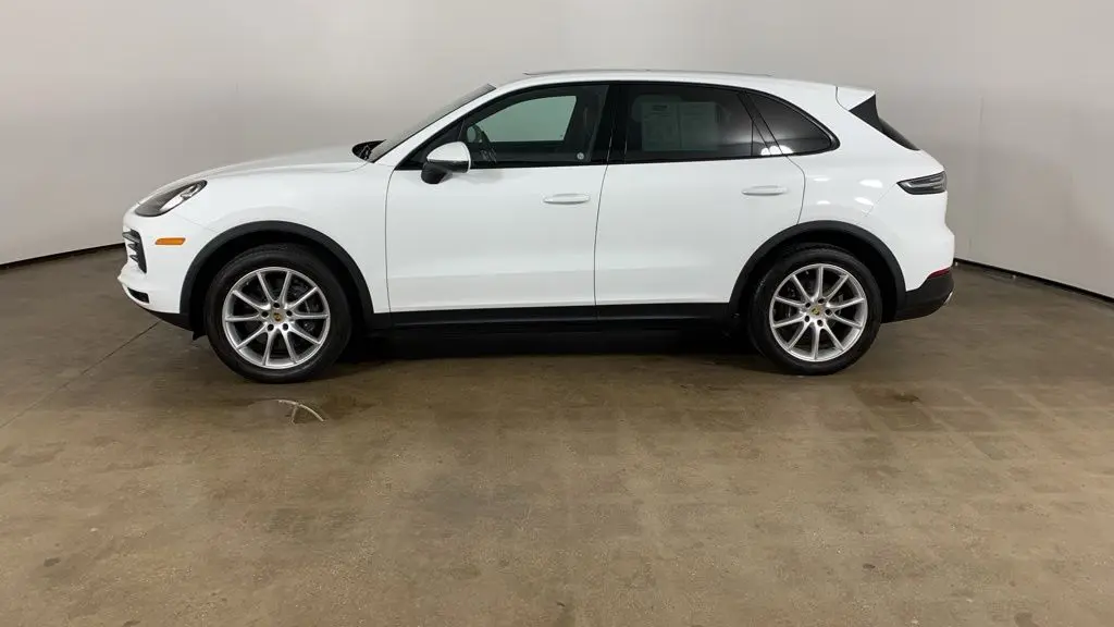 2022 Porsche Cayenne Base