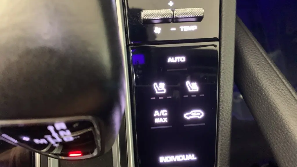 2022 Porsche Cayenne Base