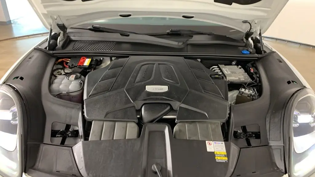 2022 Porsche Cayenne Base
