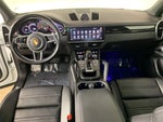 2022 Cayenne Thumbnail 36
