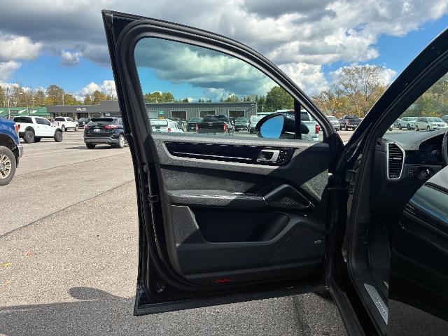 2020 Porsche Cayenne - $26,900