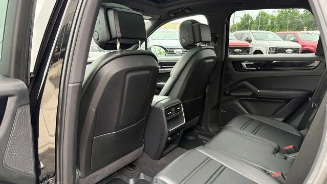 2021 Porsche Cayenne Base