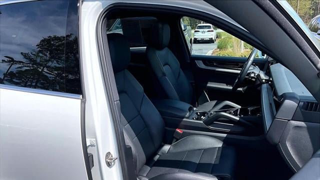 2025 Porsche Cayenne Base