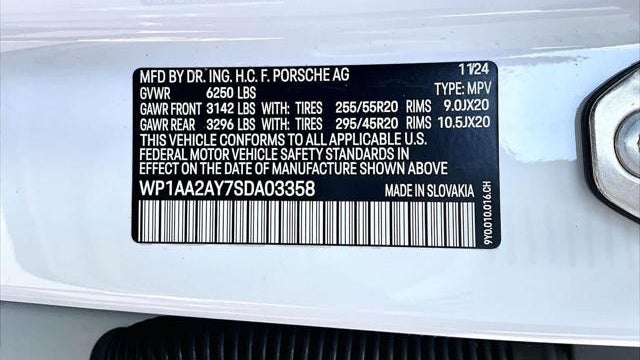 2025 Porsche Cayenne Base