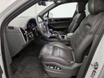 2019 Cayenne Thumbnail 11