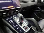2021 Cayenne Thumbnail 16