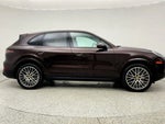 2022 Cayenne Thumbnail 4