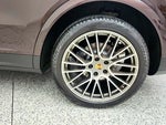 2022 Cayenne Thumbnail 9