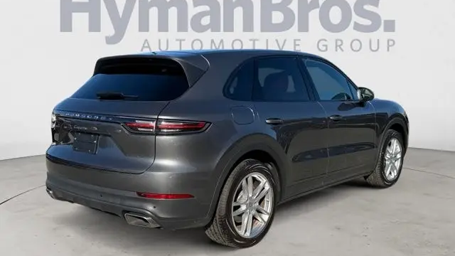 2022 Porsche Cayenne Base