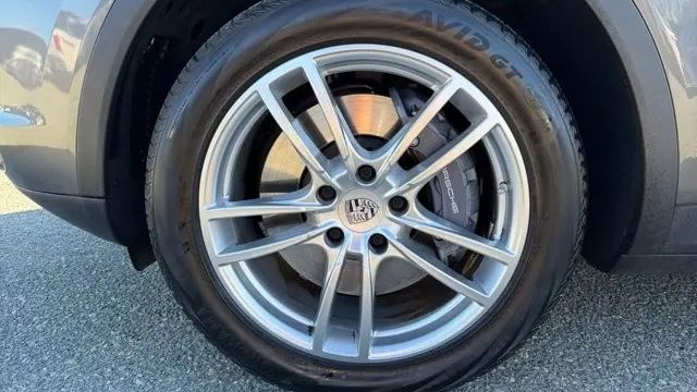 2022 Porsche Cayenne Base