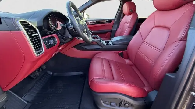 2022 Porsche Cayenne Base