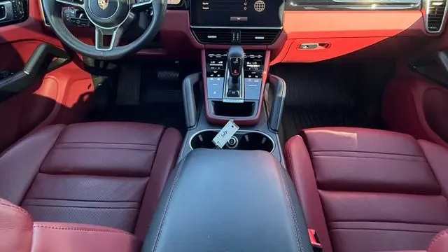 2022 Porsche Cayenne Base