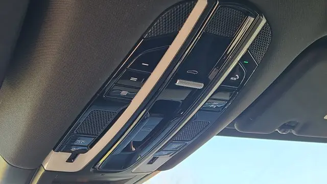 2023 Porsche Cayenne Platinum Edition