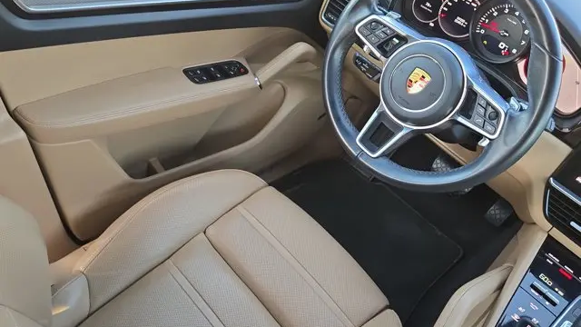 2023 Porsche Cayenne Platinum Edition