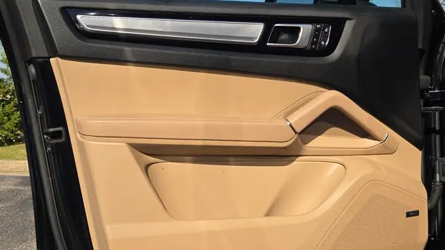 2023 Porsche Cayenne Platinum Edition