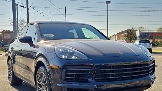 2023 Porsche Cayenne Platinum Edition