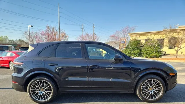 2023 Porsche Cayenne Platinum Edition
