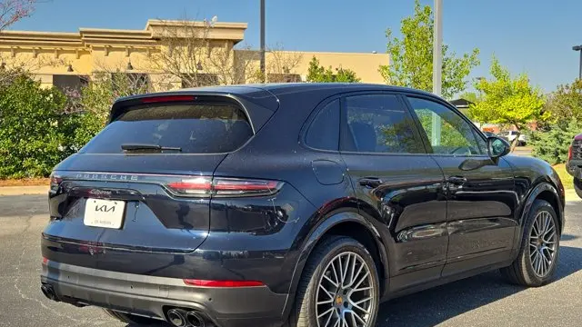 2023 Porsche Cayenne Platinum Edition