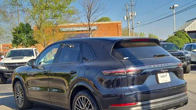 2023 Porsche Cayenne Platinum Edition