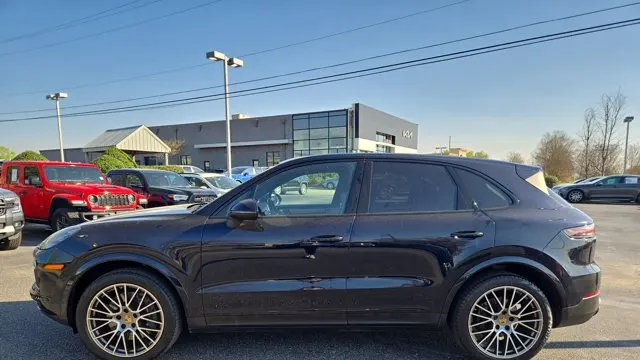 2023 Porsche Cayenne Platinum Edition