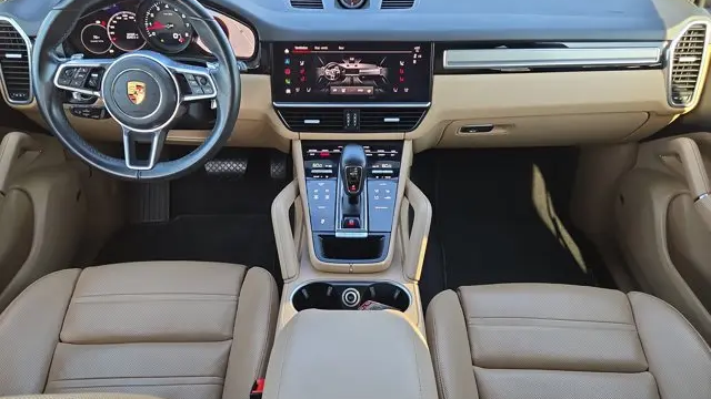 2023 Porsche Cayenne Platinum Edition