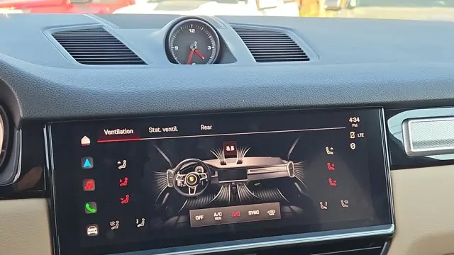 2023 Porsche Cayenne Platinum Edition