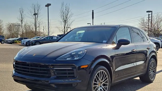 Preowned 2023 Porsche Cayenne Platinum Edition for Sale