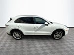 2023 Cayenne Thumbnail 9