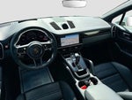 2023 Cayenne Thumbnail 24