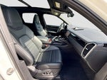 2023 Cayenne Thumbnail 29