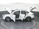 2025 Cayenne Thumbnail 76