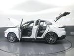 2025 Cayenne Thumbnail 84
