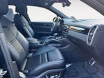 2019 Cayenne Thumbnail 10
