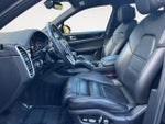 2019 Cayenne Thumbnail 15