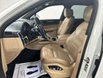 2019 Cayenne Thumbnail 9
