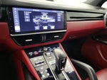 2019 Cayenne Thumbnail 17