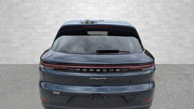 2024 Porsche Cayenne Base