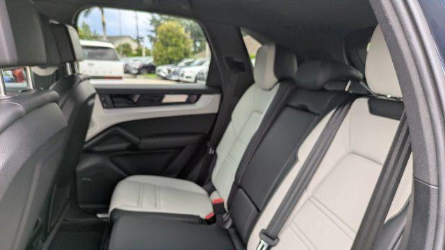 2024 Porsche Cayenne Base