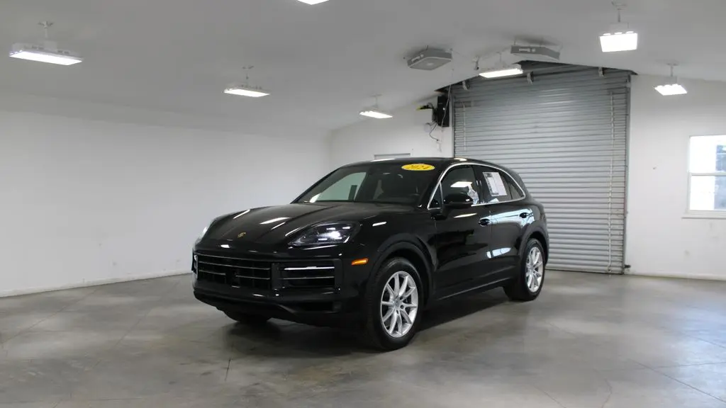 2024 Porsche Cayenne Base