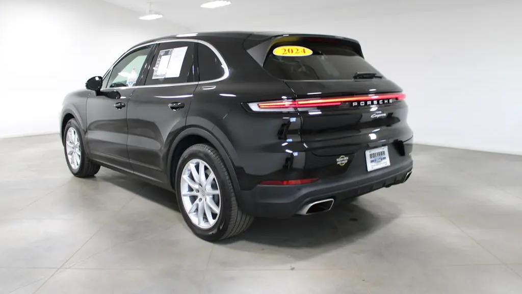 2024 Porsche Cayenne Base