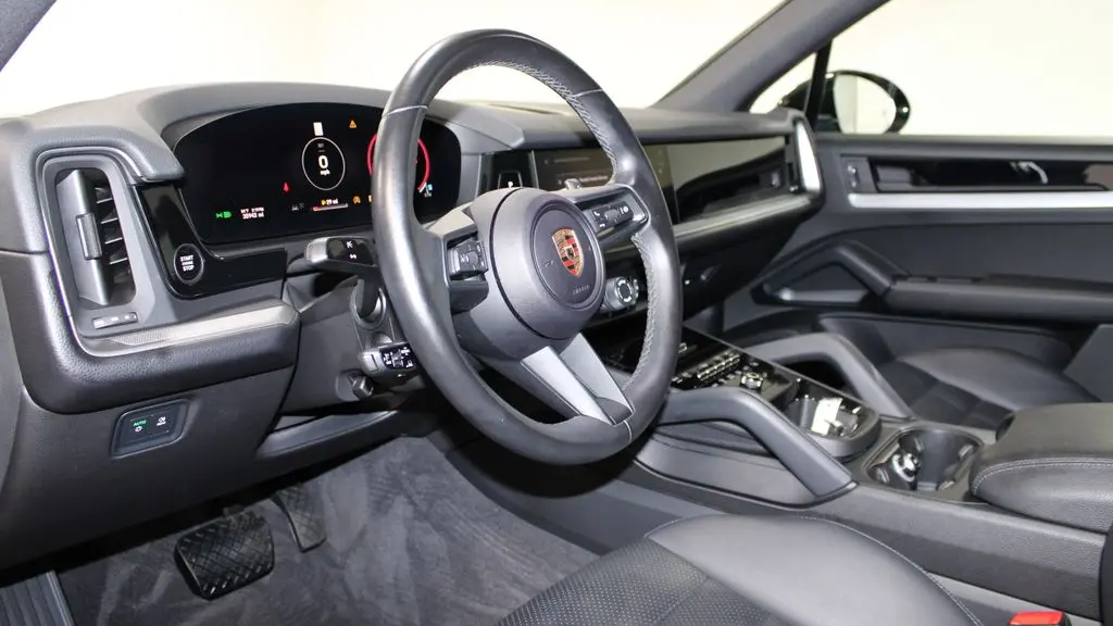 2024 Porsche Cayenne Base