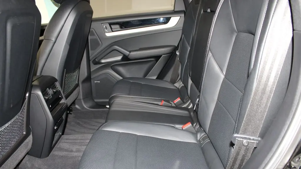 2024 Porsche Cayenne Base