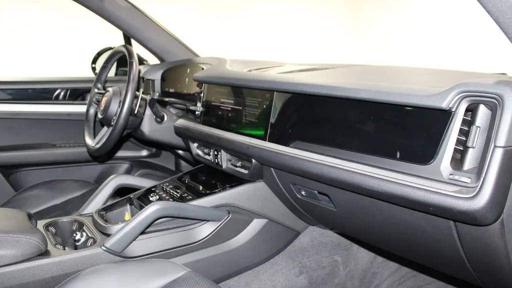 2024 Porsche Cayenne Base