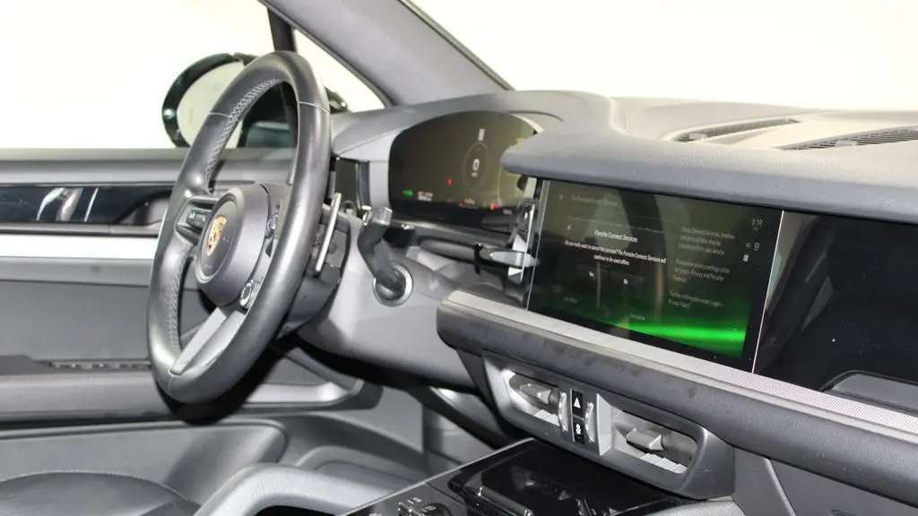 2024 Porsche Cayenne Base