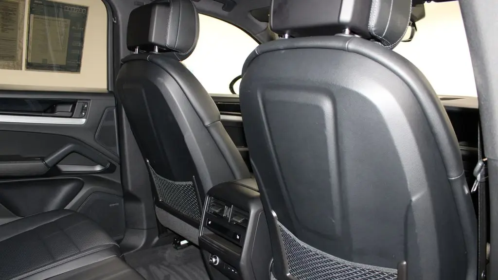 2024 Porsche Cayenne Base
