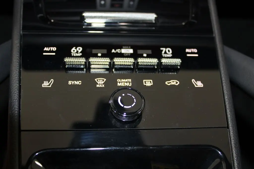 2024 Porsche Cayenne - $66,998