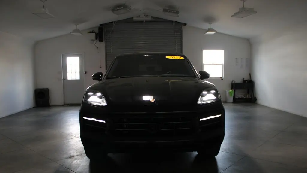 2024 Porsche Cayenne Base