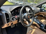 2017 Cayenne Thumbnail 24