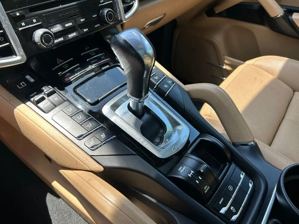 2017 Porsche Cayenne - $16,995